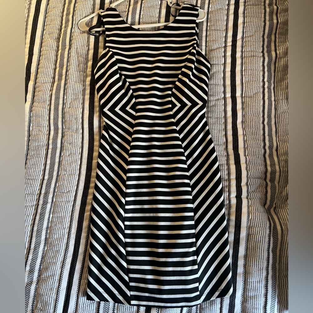 White and black striped dress size 4